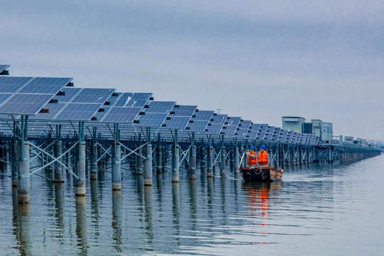 漁光互補光伏發(fā)電項目的必備條件，漁光互補一畝水塘能建多少光伏